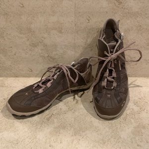 Salomon Contagrip Waterproof Hiking Shoes Size 10